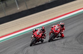 Ducati Panigale V4 R 2021 - Bild 52 Ducati Panigale V4 R 2021 - Bild 52
