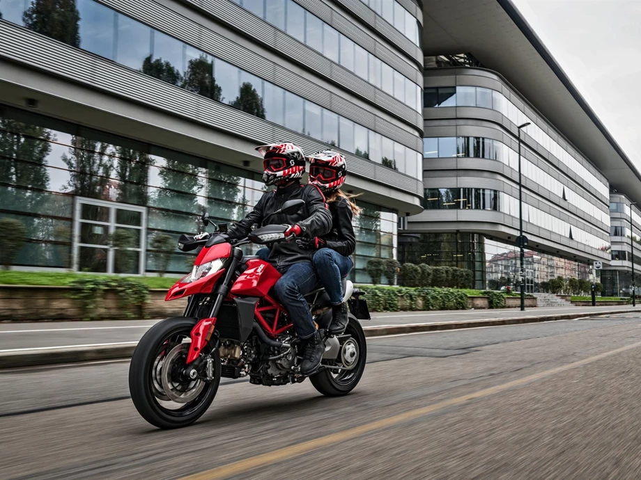 Ducati Hypermotard 950 Bild 2: Ducati Hypermotard 950