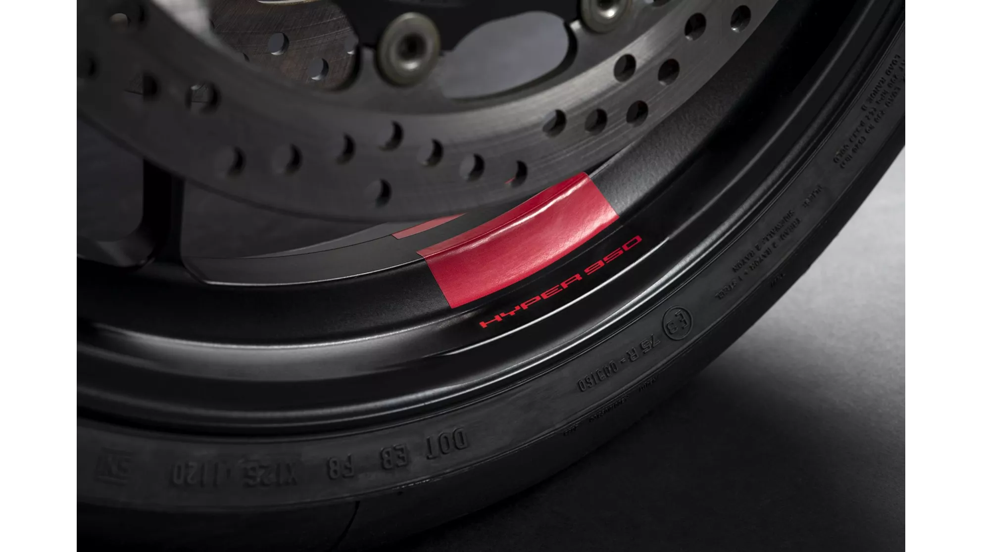 Ducati Hypermotard 950 SP - Image 8 Ducati Hypermotard 950 SP - Image 8