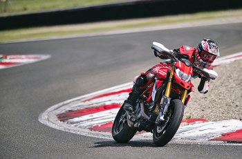 Ducati Hypermotard 950 SP 2021 - Bild 18 Ducati Hypermotard 950 SP 2021 - Bild 18