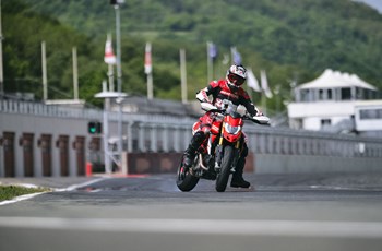 Ducati Hypermotard 950 SP 2021 - Bild 20 Ducati Hypermotard 950 SP 2021 - Bild 20