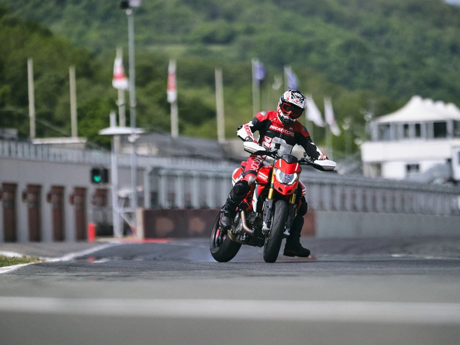 Ducati Hypermotard 950 SP Bild 19: Ducati Hypermotard 950 SP