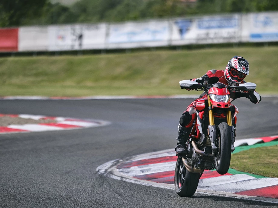 Ducati Hypermotard 950 SP Bild 2: Ducati Hypermotard 950 SP
