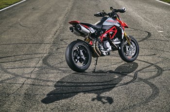 Ducati Hypermotard 950 SP 2021 - Bild 35 Ducati Hypermotard 950 SP 2021 - Bild 35