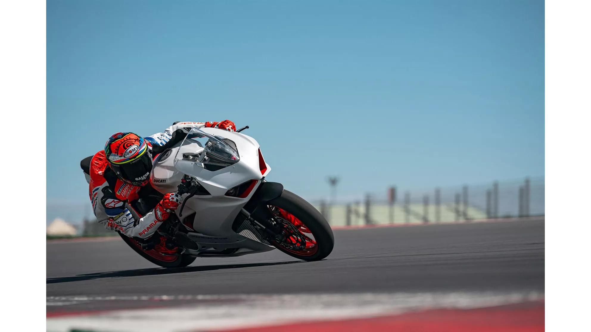 Ducati Panigale V2 - Image 15 Ducati Panigale V2 - Image 15
