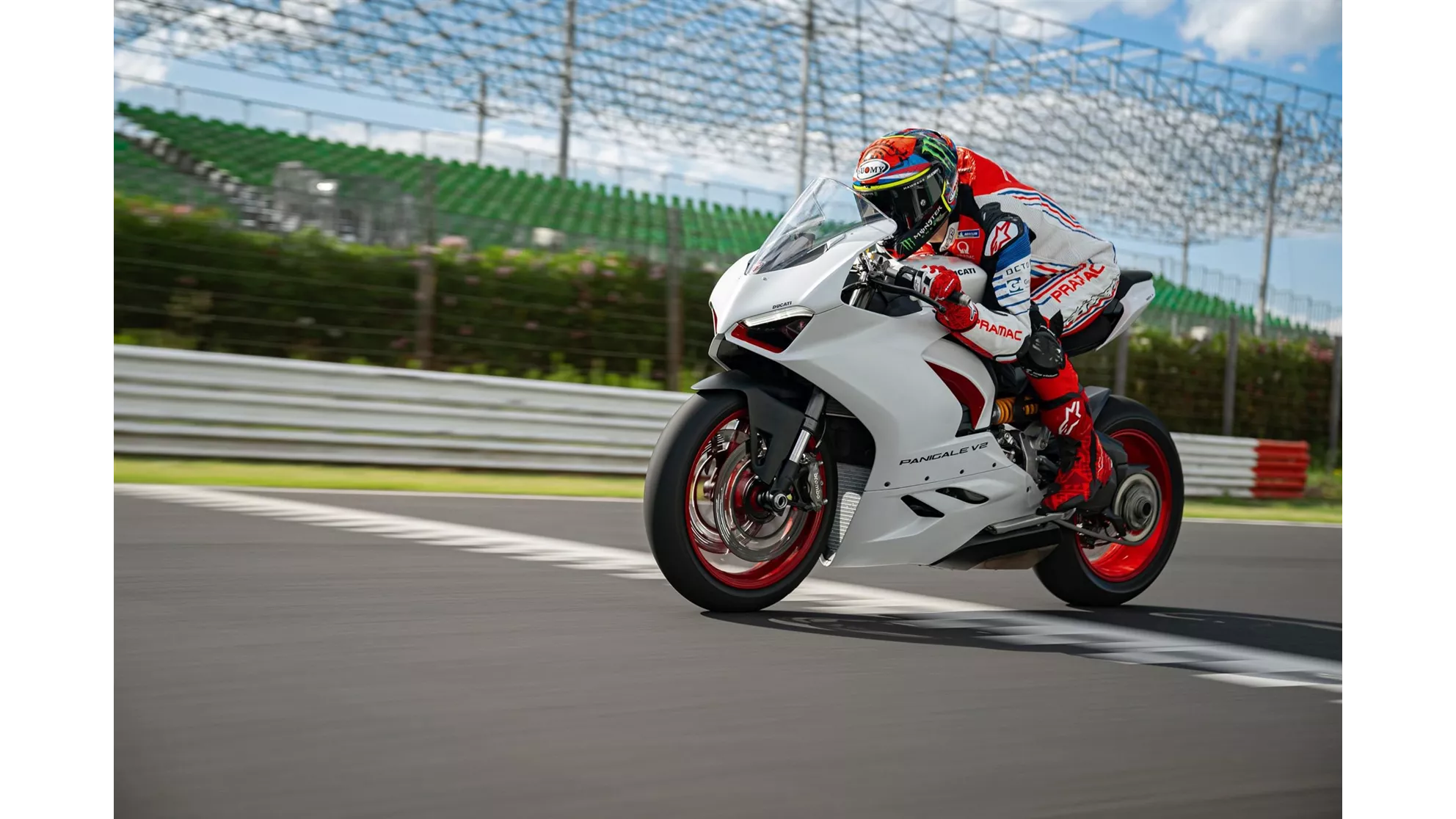 Ducati Panigale V2 - Image 22 Ducati Panigale V2 - Image 22