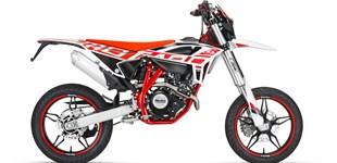 Beta RR Enduro 50 Standard 2012 vs Beta RR 125 LC Motard 2021 Beta RR Enduro 50 Standard 2012 vs Beta RR 125 LC Motard 2021