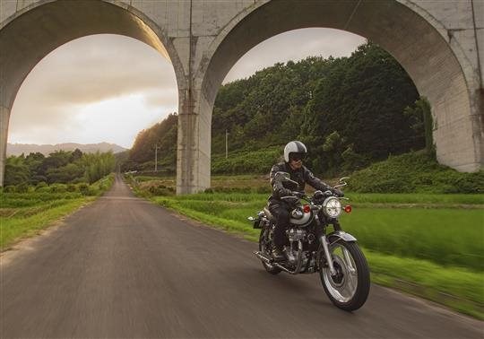 Kawasaki W800