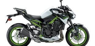 Kawasaki Z900 70kW 2021 vs Suzuki GSX-R 1000 2007 Kawasaki Z900 70kW 2021 vs Suzuki GSX-R 1000 2007