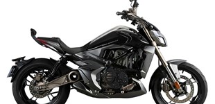 Zontes 310 V 2021 vs Benelli BN 302 2018