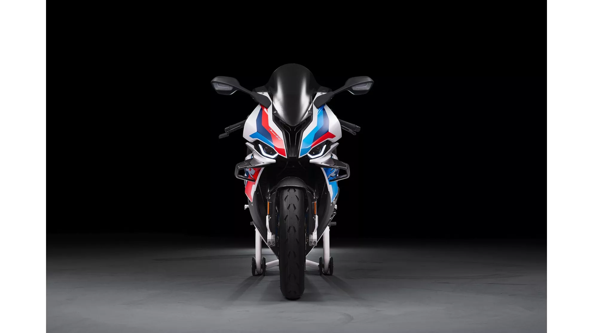 BMW M 1000 RR - Image 3 BMW M 1000 RR - Image 3