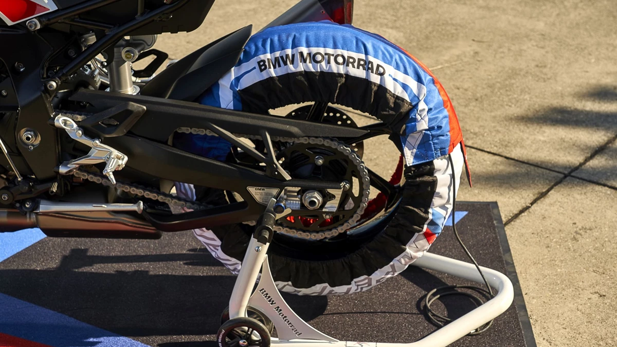 BMW M 1000 RR Bild 44: BMW M 1000 RR