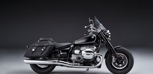 Harley-Davidson Touring Road King Special FLHRXS 2020 vs BMW R 18 Classic 2021