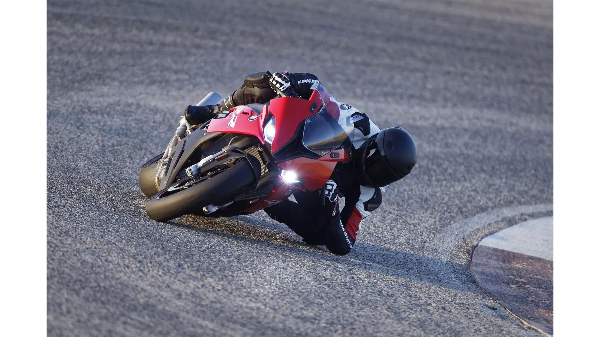 BMW S 1000 RR - Image 16 BMW S 1000 RR - Image 16