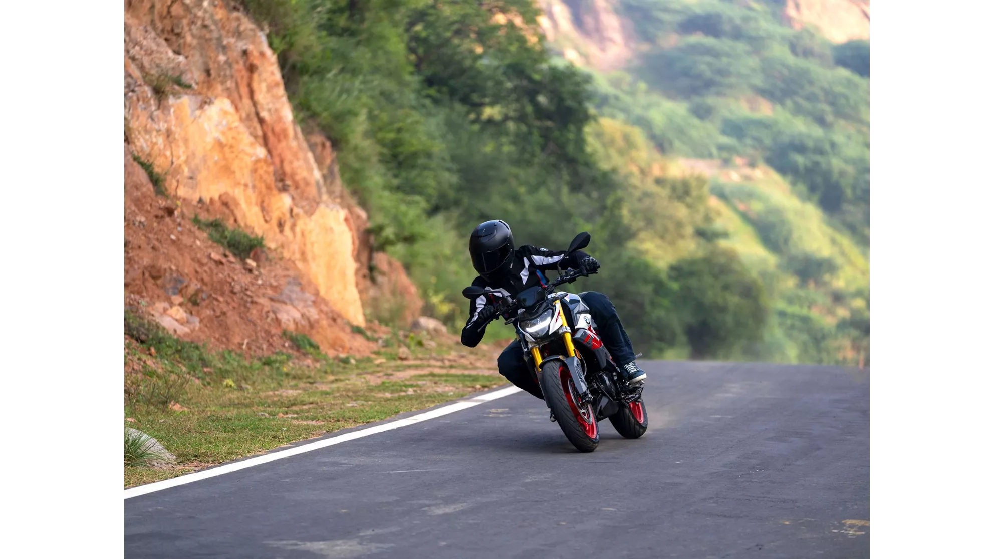 BMW G 310 R - Image 4 BMW G 310 R - Image 4