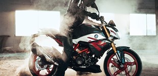 Aprilia SR GT 200 2023 vs BMW G 310 R 2021