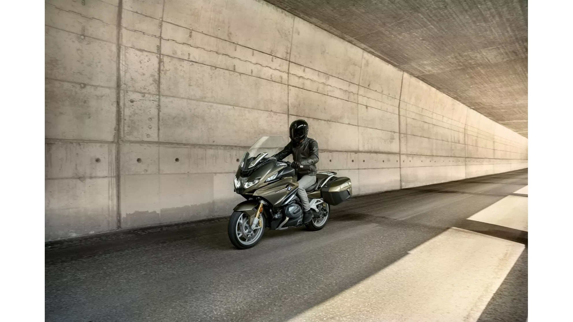 BMW R 1250 RT - Image 6 BMW R 1250 RT - Image 6