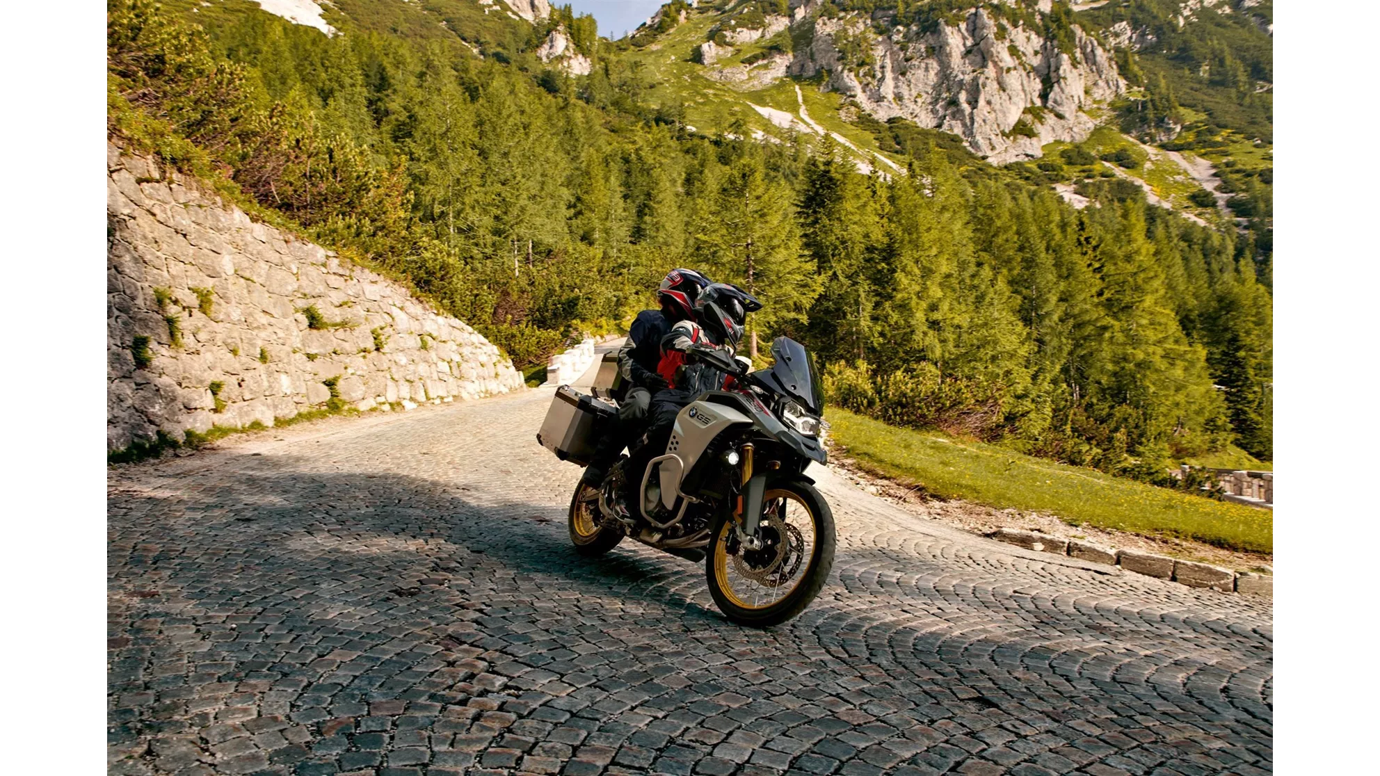 BMW F 850 GS Adventure - Image 20 BMW F 850 GS Adventure - Image 20