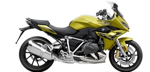 BMW S 1000 RR 2016 vs BMW R 1250 RS 2021