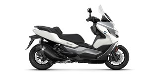 Yamaha XMAX 300 2018 vs BMW C 400 GT 2021