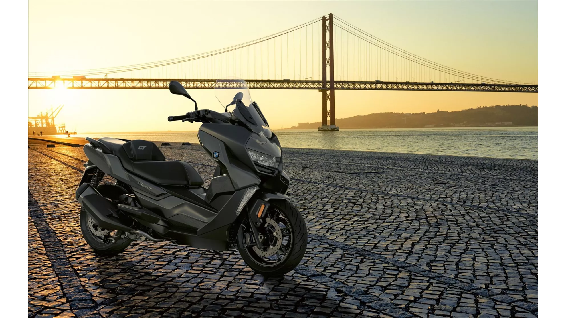 BMW C 400 GT - Image 1 BMW C 400 GT - Image 1
