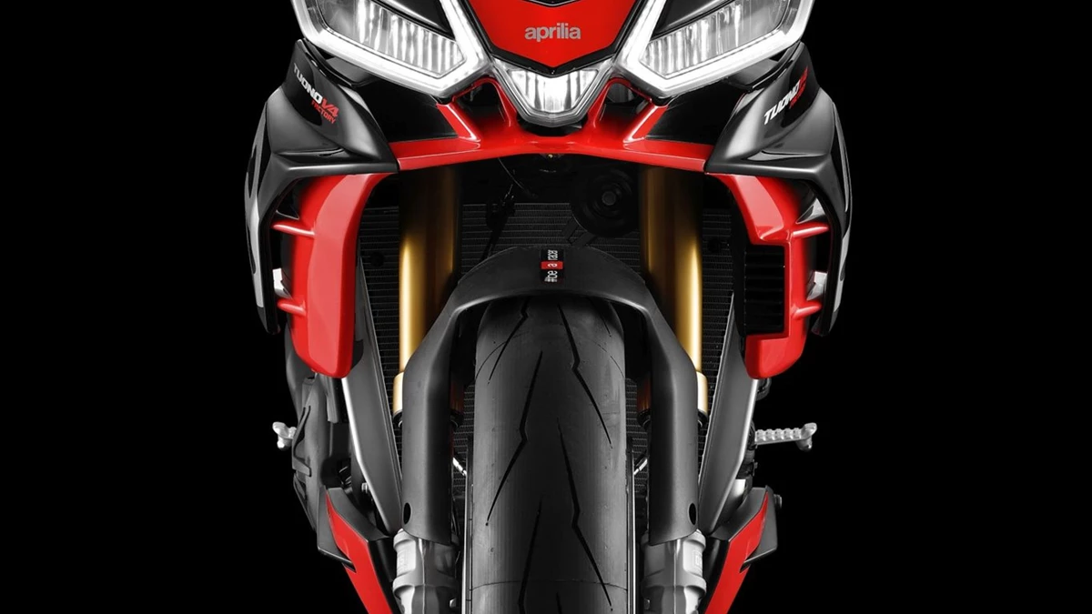 Aprilia Tuono V4 1100 Factory Bild 6: Aprilia Tuono V4 1100 Factory