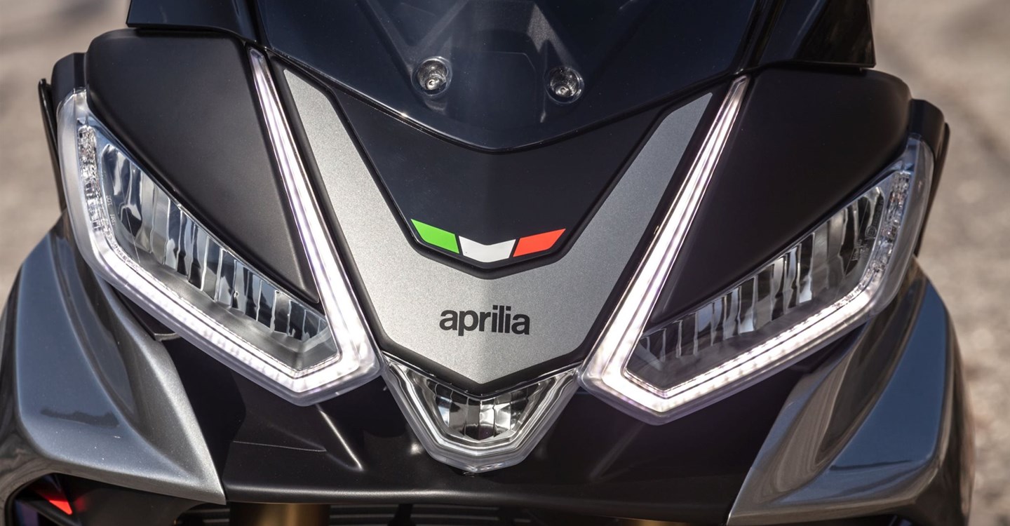 Aprilia Tuono V4 1100