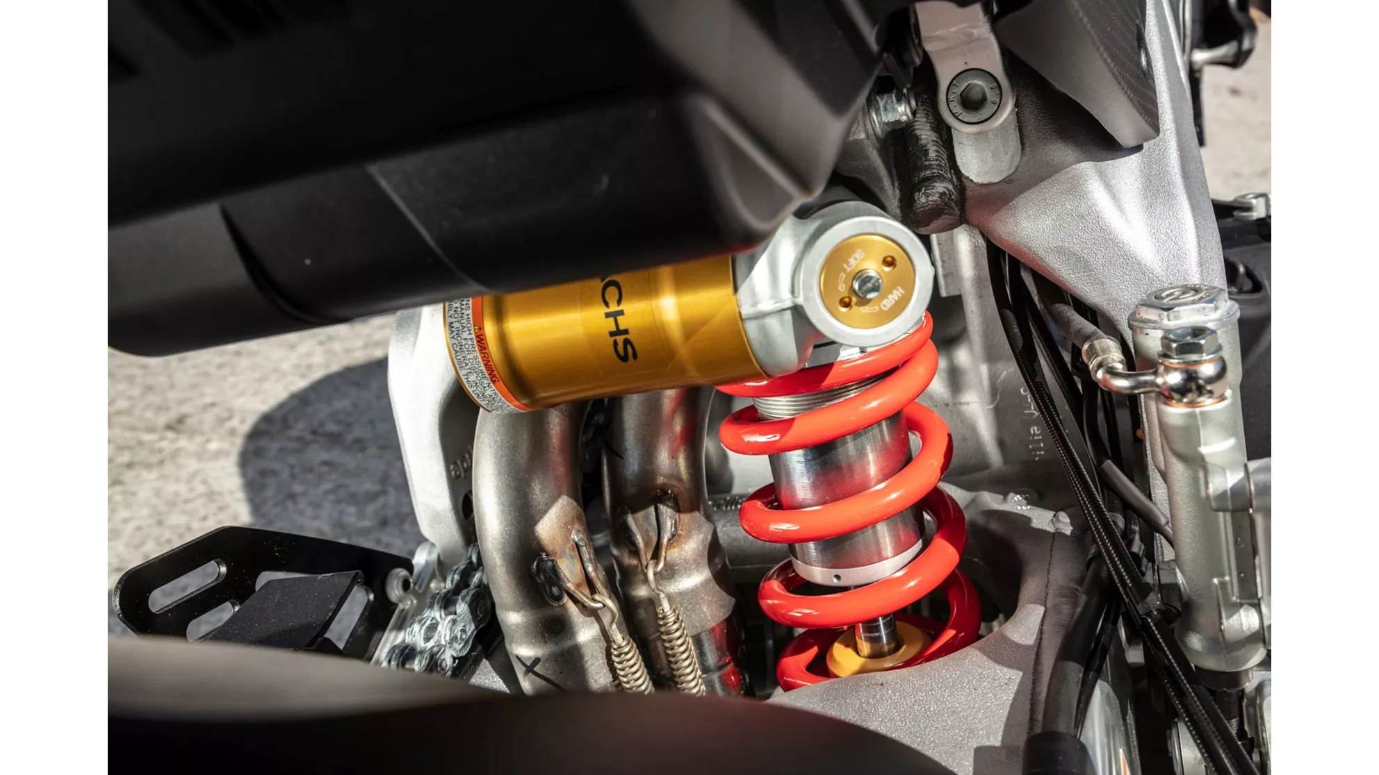 Aprilia Tuono V4 1100 - Image 12 Aprilia Tuono V4 1100 - Image 12