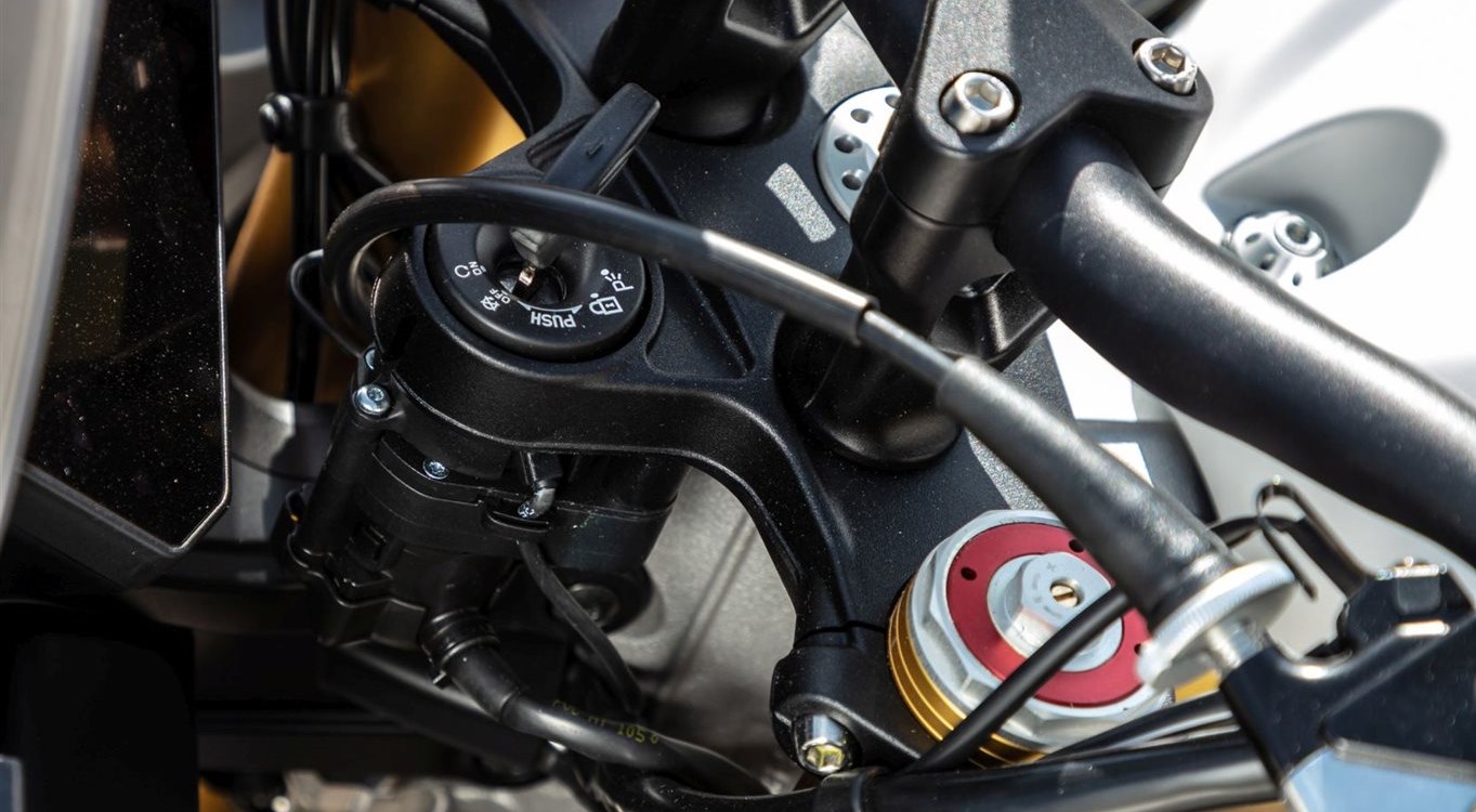 Aprilia Tuono V4 1100