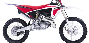 Yamaha YZ 125 LC 2018 vs Fantic XX 125 2021 Yamaha YZ 125 LC 2018 vs Fantic XX 125 2021