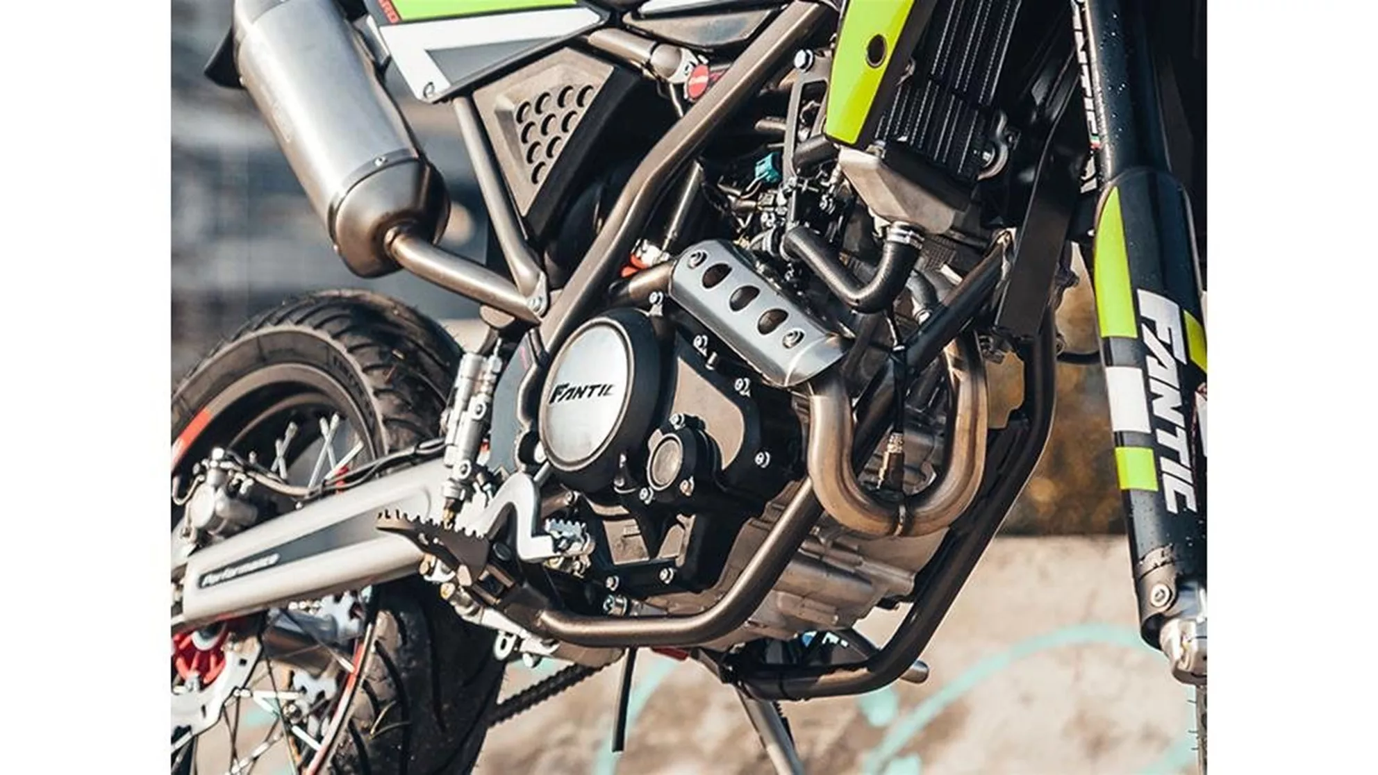 Fantic XMF 125 Performance - Image 2 Fantic XMF 125 Performance - Image 2