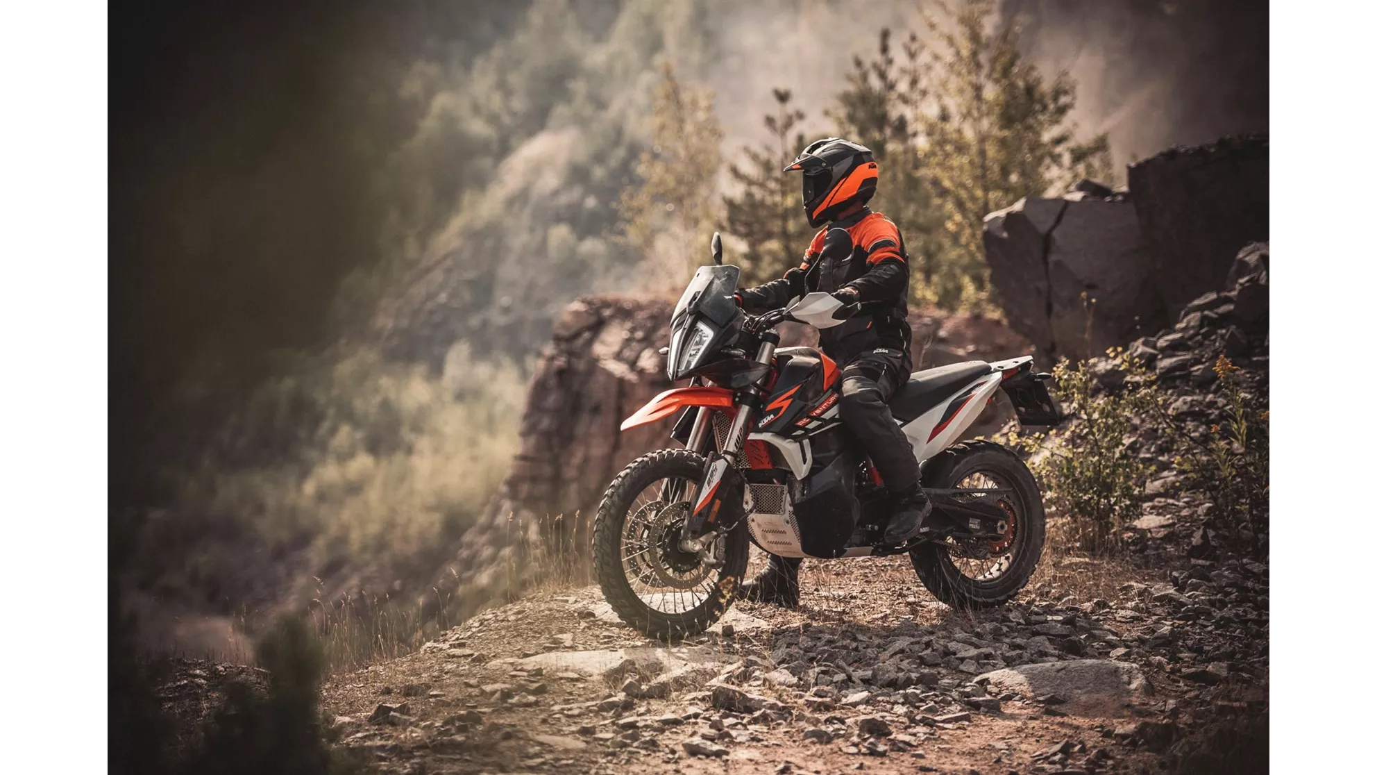 KTM 890 Adventure R - Image 1 KTM 890 Adventure R - Image 1