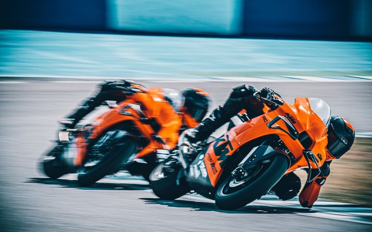 KTM RC 8C