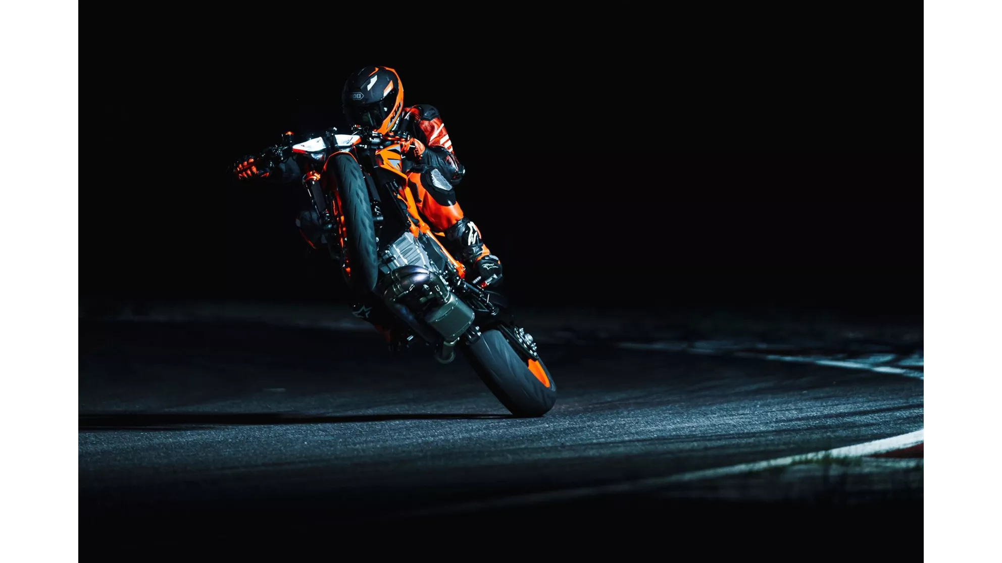 KTM 1290 Super Duke R EVO - Image 1 KTM 1290 Super Duke R EVO - Image 1