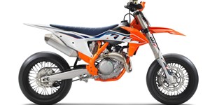 Husqvarna FE 450 2020 vs KTM 450 SMR 2022 Husqvarna FE 450 2020 vs KTM 450 SMR 2022