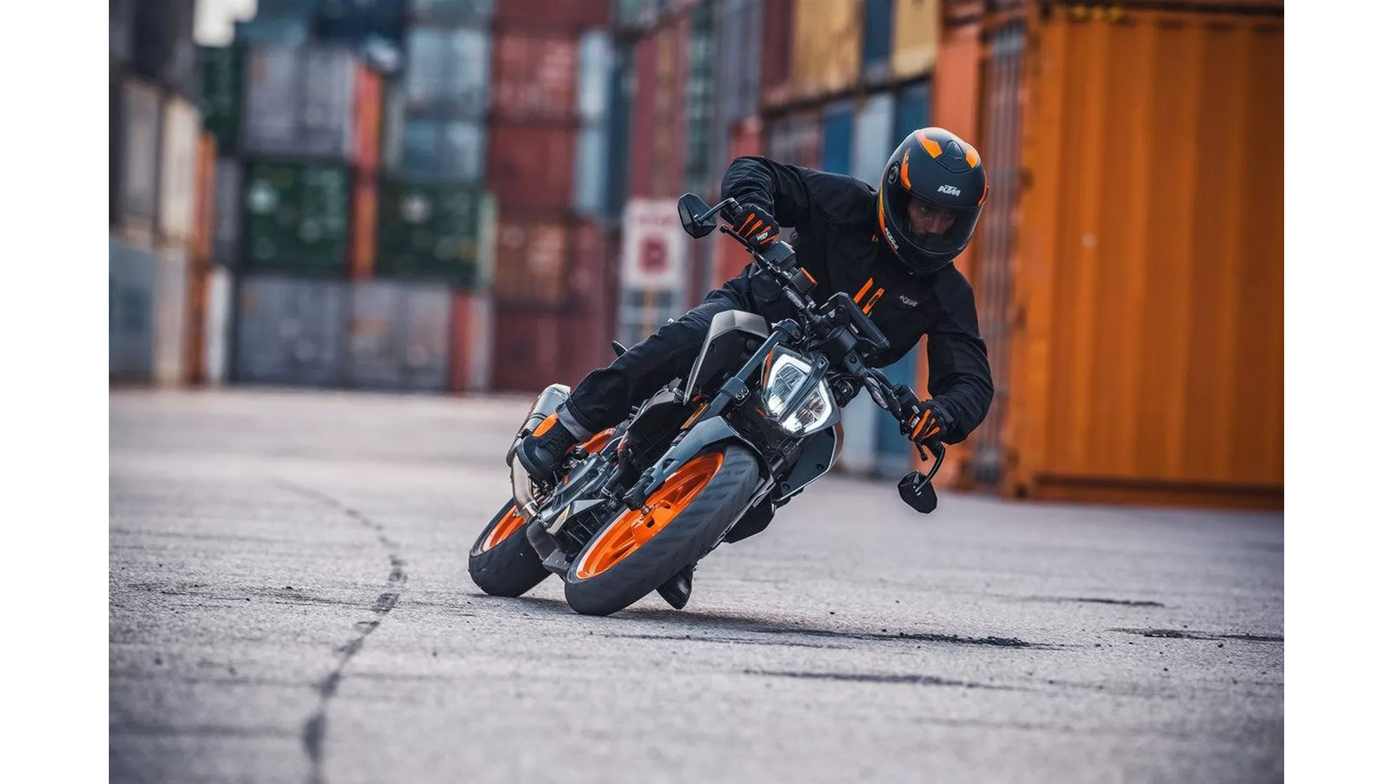 KTM 390 Duke - Image 5 KTM 390 Duke - Image 5
