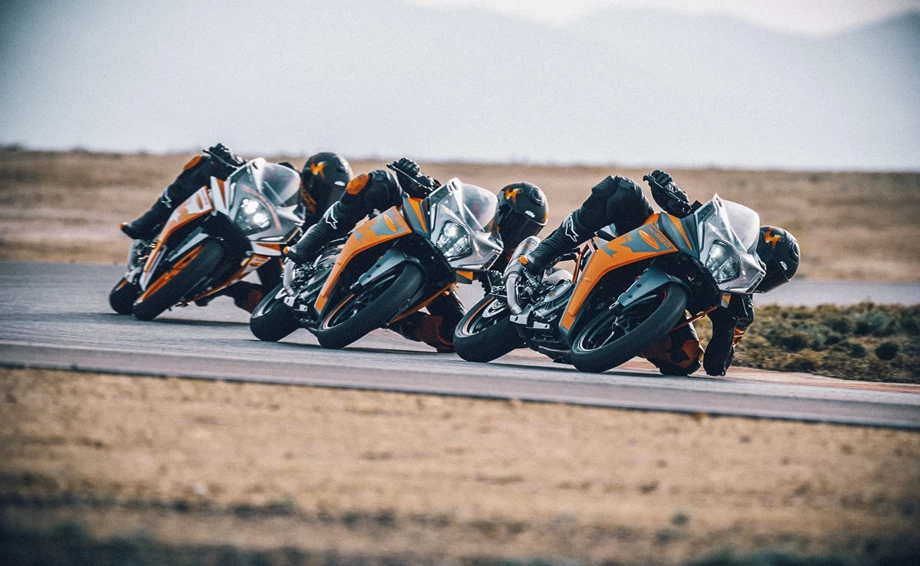KTM RC 390 Bild 5: KTM RC 390