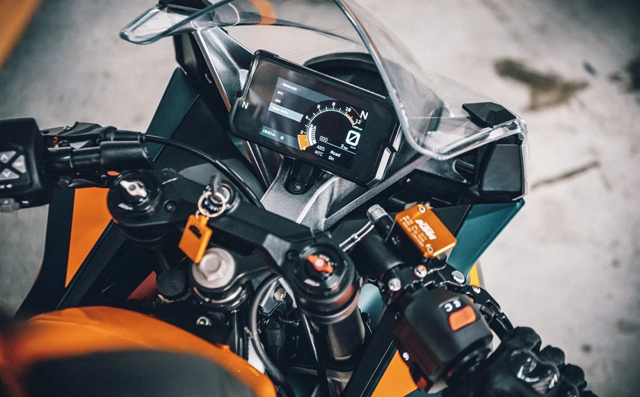 KTM RC 390 Bild 14: KTM RC 390