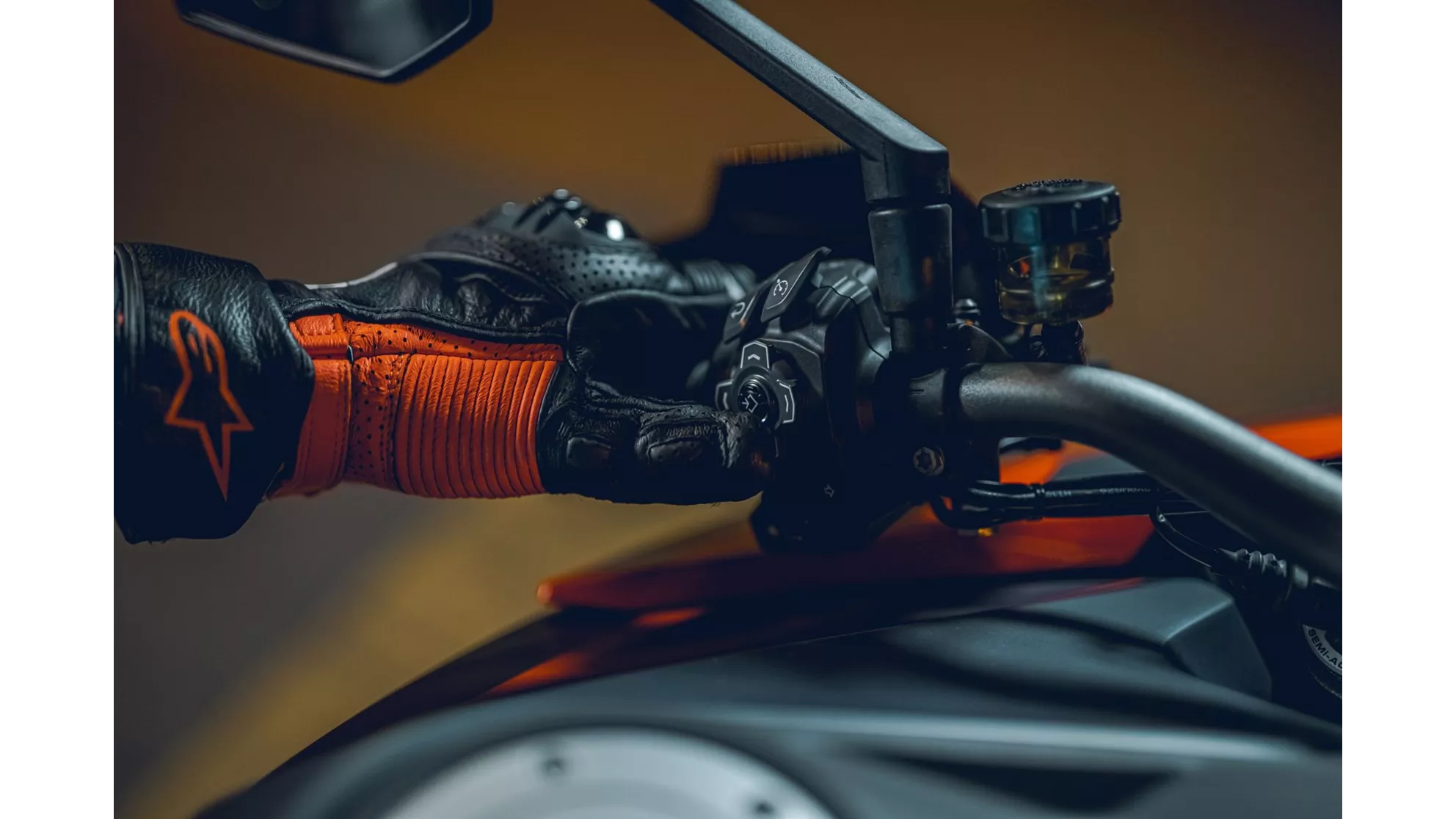 KTM 1290 Super Duke GT - Image 7 KTM 1290 Super Duke GT - Image 7