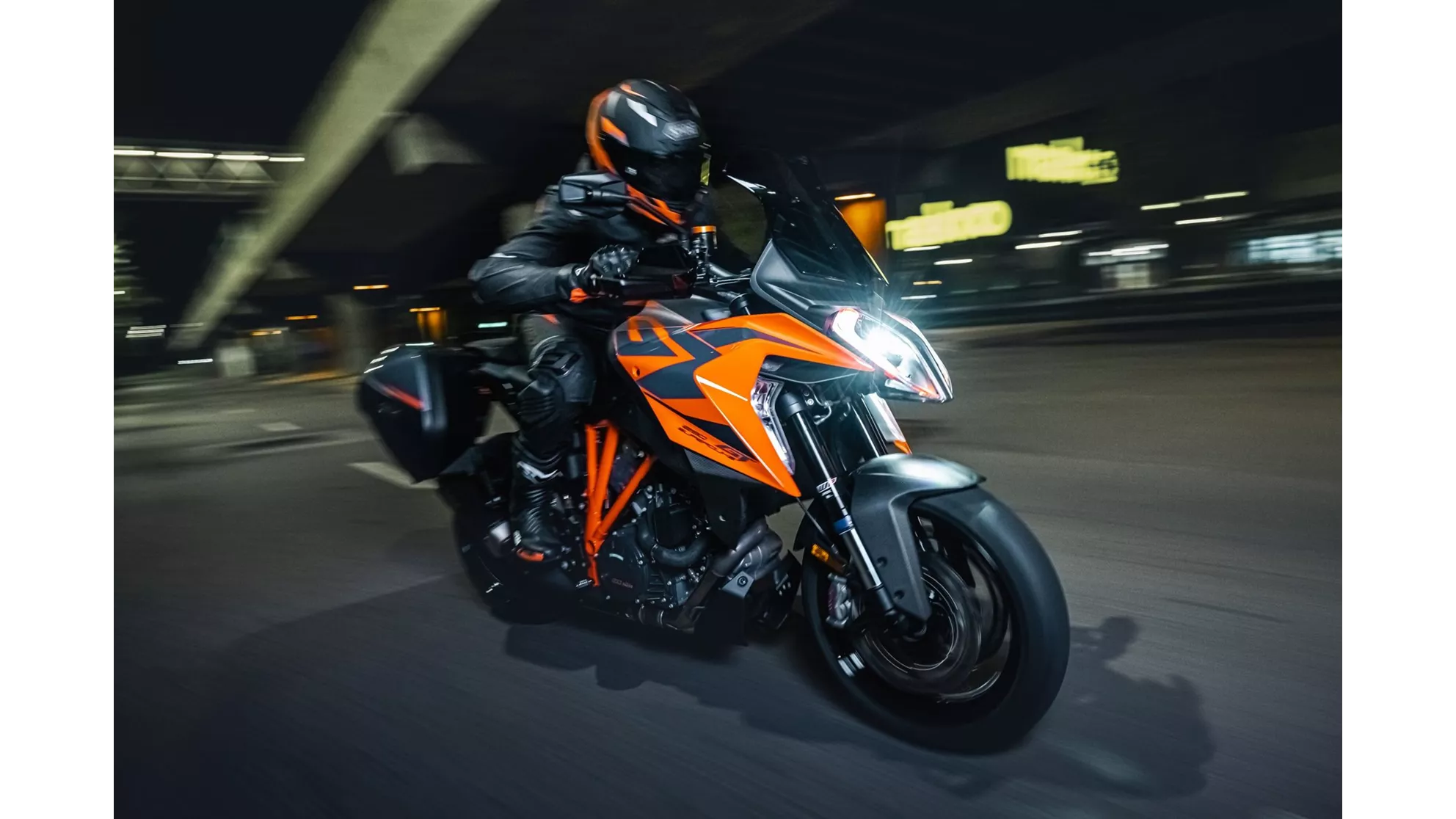 KTM 1290 Super Duke GT - Image 9 KTM 1290 Super Duke GT - Image 9