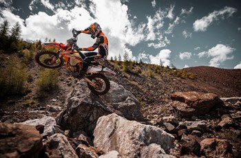 KTM 300 EXC TPI Erzberg Edition 2022 - Bild 15