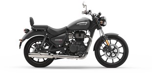 Royal Enfield Meteor 350 Stellar 2022 vs Royal Enfield Bullet 500 Classic Chrome 2014