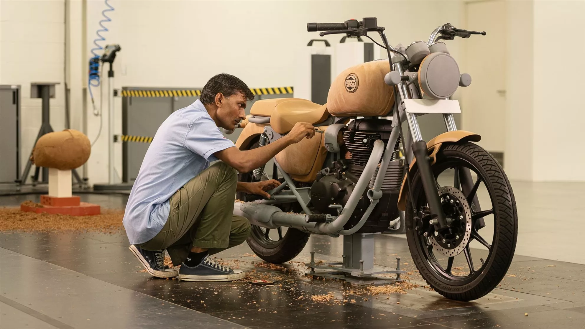 Royal Enfield Meteor 350 Fireball - Image 10 Royal Enfield Meteor 350 Fireball - Image 10