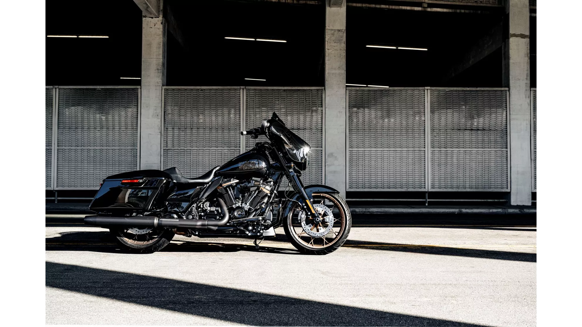 Harley-Davidson Touring Street Glide ST - Image 2 Harley-Davidson Touring Street Glide ST - Image 2