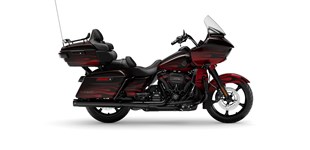 Triumph Tiger 1200 Rally Explorer 2022 vs Harley-Davidson CVO Road Glide Limited FLTRKSE 2022