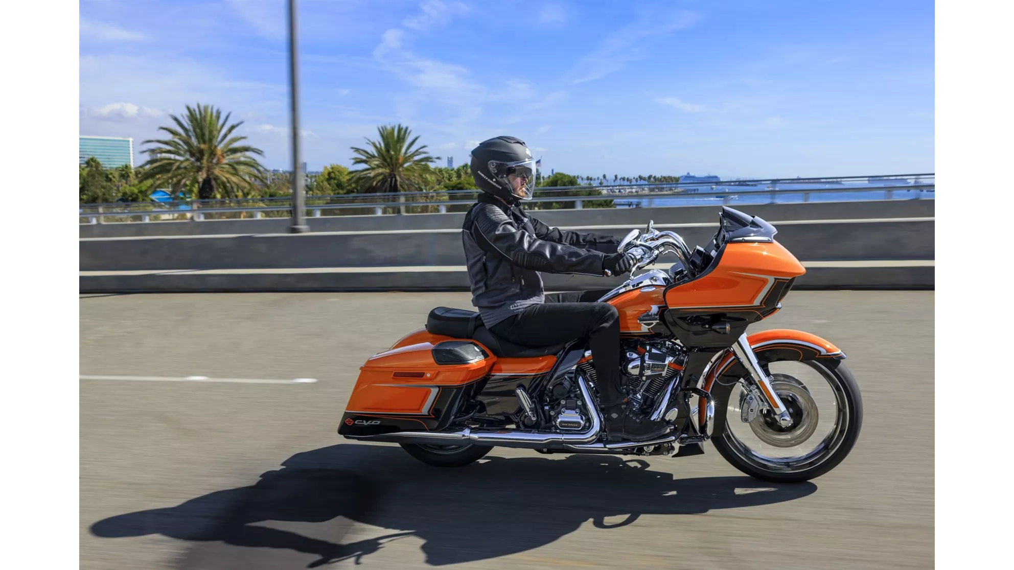 Harley-Davidson CVO Road Glide FLTRXSE - Image 2 Harley-Davidson CVO Road Glide FLTRXSE - Image 2