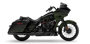 Yamaha Tenere 700 2022 vs Harley-Davidson CVO Road Glide FLTRXSE  2022
