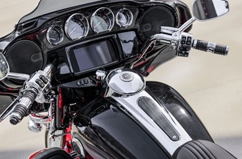 Harley-Davidson CVO Tri Glide FLHTCUTGSE 2022 - Bild 6