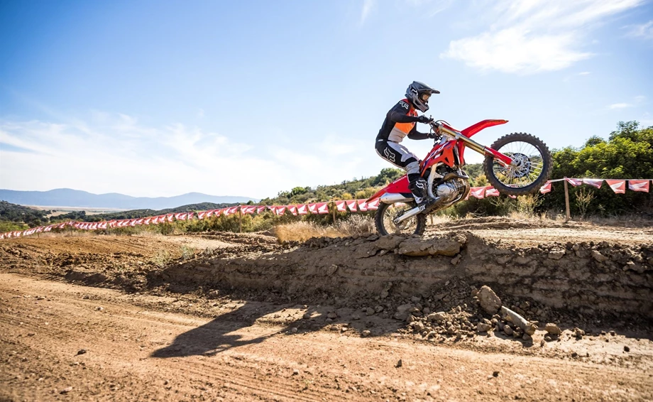 Honda CRF450R Bild 4: Honda CRF450R