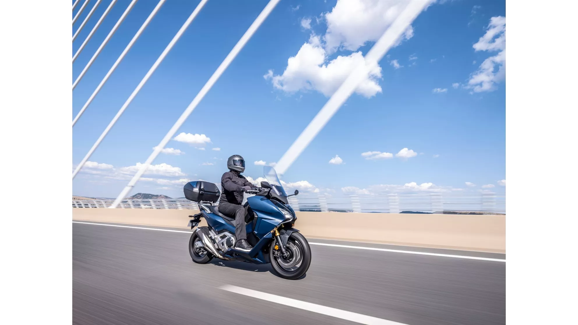 Honda Forza 750 - Image 13 Honda Forza 750 - Image 13